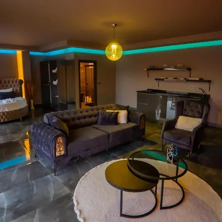 Hotel Honey 6